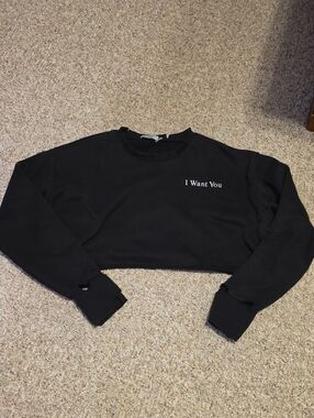 Adika Black Cropped Crewneck Pullover